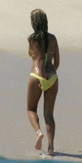 873x768, 51 KB, jessica_alba-yellow_bikini_2005-07-008.jpg