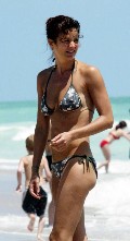554x768, 58 KB, Helena_Christensen-topless_Sunbathing-2006_04--001.jpg