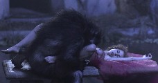 1024x672, 72 KB, sadie_frost-dracula-hd-007.jpg