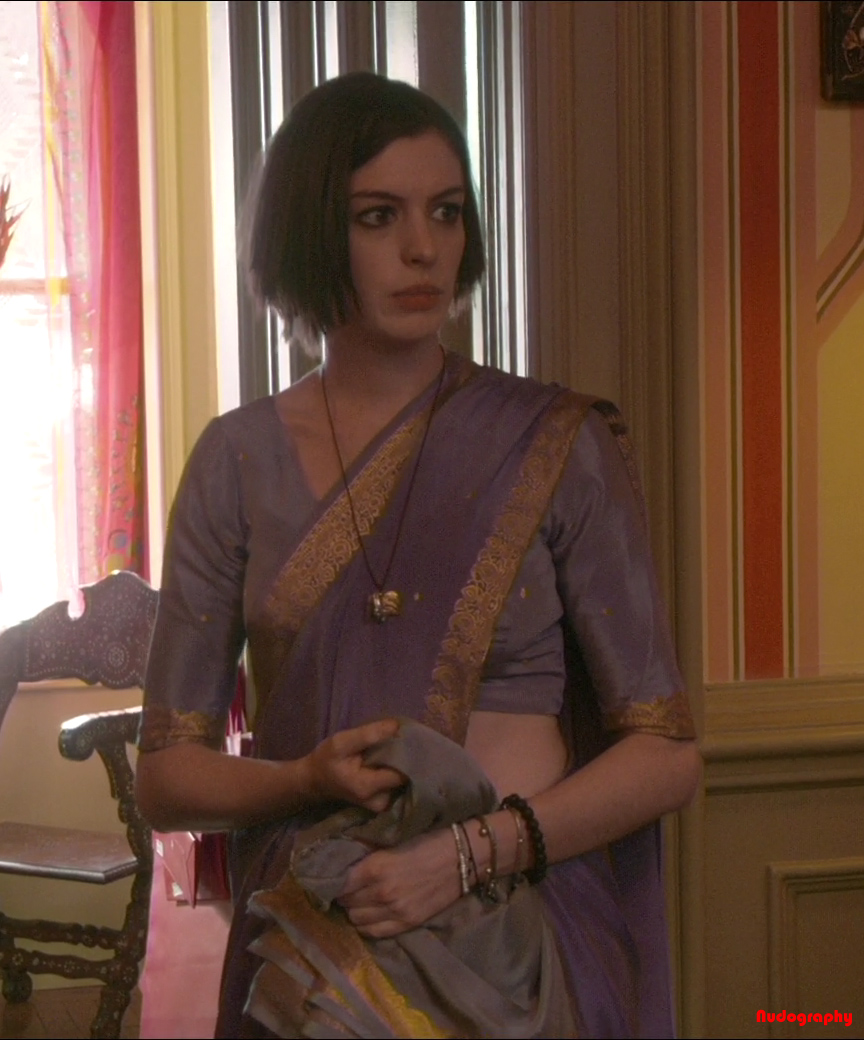 surprise-surprise! Hollywood star Anne Hathaway in a saree...