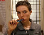 995x768, 123 KB, Natalie_Portman_Hotel_Chevalier_1080p-03.jpg
