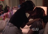 1016x720, 105 KB, Rumer_Willis_Jessica_Lowndes_90210_S02E13_720p-03.jpg