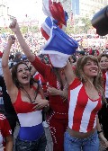 513x720, 104 KB, Larissa_Riquelme-soccer_fan-2010-06-13.jpg