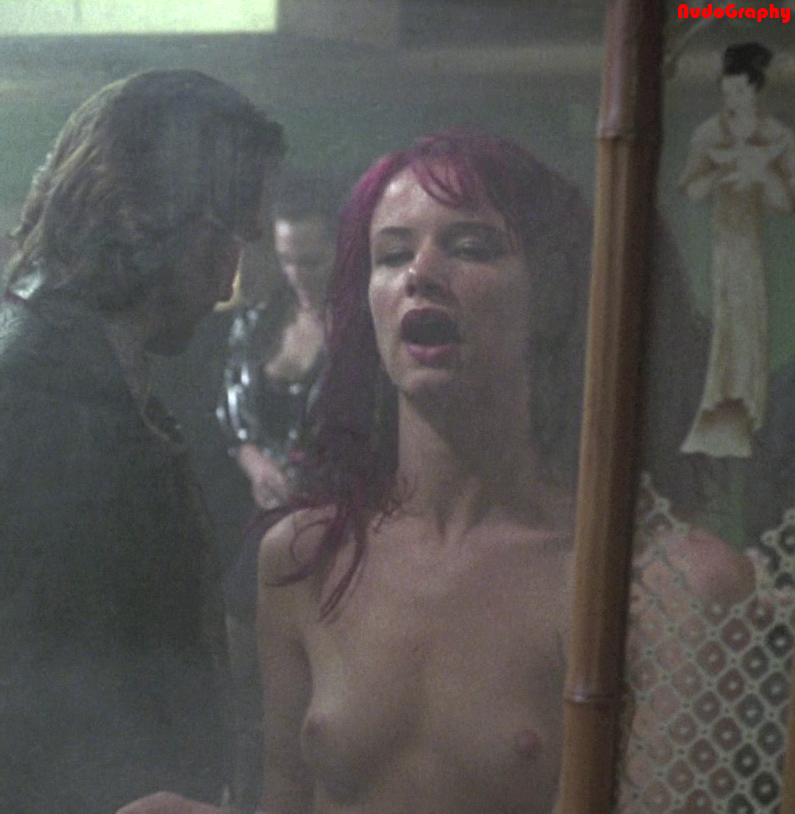 Juliette Lewis Naked.