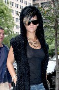 671x768, 124 KB, Rihanna-see-through-001.jpg