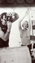 410x723, 84 KB, drew_Barrymore-nude-01.jpg