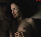 905x768, 73 KB, Julie_delpy_The_Countess_1080p-03.jpg