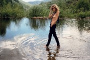 1024x768, 260 KB, Constance_Jablonski_topless_2012-09-01.jpg