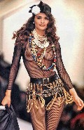 646x768, 139 KB, HelenaXChristensenXRunwayX2.jpg