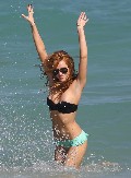 881x768, 109 KB, Bella_Thorne_nip_slip-2014-11-01.jpg