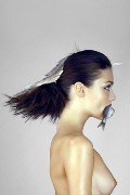 333x500, 20 KB, miranda_kerr_beaute-_Berengere_Valognes_-01.jpg