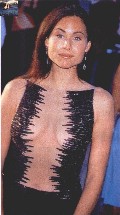 675x768, 88 KB, Minnie_Driver-Cleavage.jpg