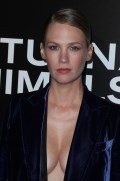 793x768, 59 KB, January_Jones_clevage__at__Nocturnal_Animals_Screening_in_LA_-01.jpg