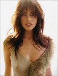 921x768, 80 KB, RS_Gear_2002-05_053_KimSmith.jpg