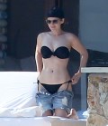1024x768, 71 KB, Kate_Mara_-_Wearing_a_bikini_top_in_Cabo_San_Lucas_-02a.jpg