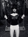 880x768, 80 KB, Kendall_Jenner_Love_2016-07-01.jpg