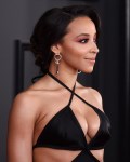 960x768, 59 KB, Tinashe_busty_at_grammys-01.jpg