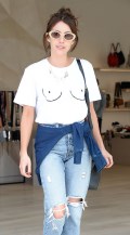 661x768, 60 KB, Emma_Roberts_out_in_LA-01.jpg