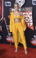 1024x768, 90 KB, halsey__iheartcountry-01.jpg