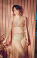 773x768, 100 KB, Dakota_Johnson_Allure_magazine_photo_shoot1.jpg