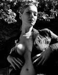 926x768, 93 KB, Uma_Thurman_Willy_Vanderperre_photo_shoot_for_Love_magazine.jpg