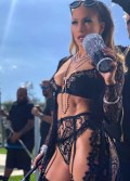 958x768, 86 KB, Jennifer_Lopez_dinero_video_behind_the_scenes.jpg