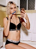 148x200, 24 KB, Cara_Delevingne_Puma_Bodywear_Collection.jpg