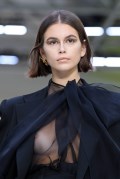 683x768, 52 KB, Kaia_Gerber_Valentino_Womenswear_ss_2020-01.jpg