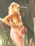 953x768, 84 KB, tove_being_tove_-01.jpg