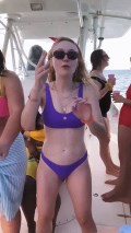 240x426, 35 KB, Dakota_Fanning_Spring_Break_5_45454.gif