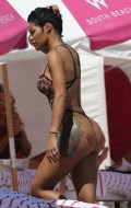 757x768, 67 KB, teyana-taylor-in-miami-20190302-7.jpg