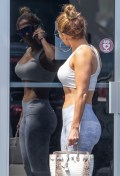 816x768, 93 KB, Jennifer_Lopez_outside_a_gym_in_Miami.jpg