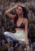 830x768, 116 KB, Victoria_Justice_Taryn_Dudley_Photoshoot_April_2019.jpg