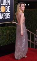 736x768, 98 KB, Saoirse_Ronan_77th_Annual_Golden_Globe_Awards_in_Beverly_Hills-01.jpg