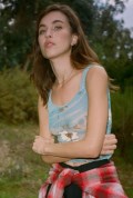 806x768, 71 KB, rainey-qualley-at-a-photoshoot-january-2020-9a.jpg