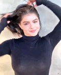 481x600, 53 KB, Ariel_Winter_-_See-through_2020-02-01_.gif