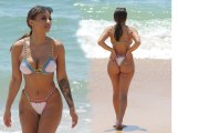 1024x768, 136 KB, Kayleigh_Morris_on_a_beach_in_Spain.jpg