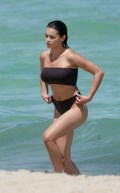 743x768, 44 KB, Paris_Berelc_on_the_beach_in_Miami.jpg
