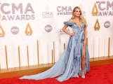 1024x768, 136 KB, Carrie_Underwood_at_the_56th_Annual_CMA_Awards_in_Nashville_1.jpg