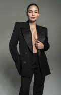 771x768, 38 KB, Vanessa_Hudgens_for_LVR_Magazine,_December_2022_-01.jpg