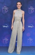 754x768, 75 KB, Brie_Larson__attending_the_premiere_of_Growing_Up_in_Los_Angeles.jpg