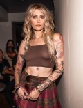 924x768, 102 KB, Paris_Jackson_see_through_2022-09-02.jpg