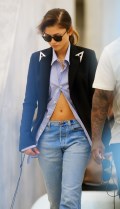 688x768, 57 KB, Zendaya_at_the_Acne_Studios_in_Soho,_New_York.jpg