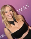 953x768, 88 KB, Sydney_Sweeney_Armani_event_in_Mexico.jpg