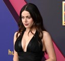 1024x768, 81 KB, Molly_Gordon_76th_Primetime_Emmy_Awards_in_Los_Angeles_1.jpg