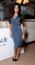 642x768, 75 KB, Ella_Mendelsohn_at_Caudalie_x_Sephora_NYC_Parisian_Pop-Up_in_New_York_10-03-2025_1.jpg