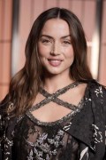 800x768, 100 KB, Ana_de_Armas_Louis_Vuitton_Fall_RTW_2025_fashion_show_at_Paris_Fashion_Week__1.jpg