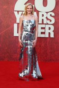 800x768, 99 KB, Emma_Laird_at_World_Premiere_of_28_Years_Later_at_Odeon_Luxe_1.jpg
