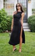 750x768, 91 KB, Emily_Ratajkowsk_co-hosts_Gucci_GG_Obsession_campaign_1.jpg