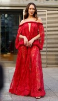 693x768, 85 KB, Alycia_Debnam-Carey_Zimmermann_Show_at_Paris_Fashion_Week_1.jpg